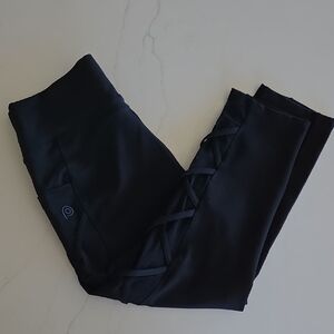 NWOT POP Fit Black Crop Leggings